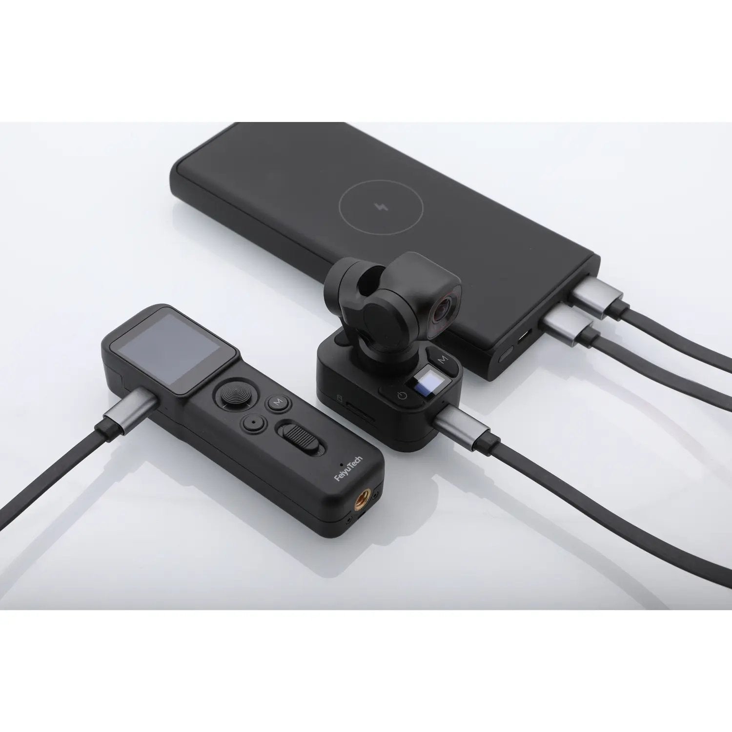 Use power bank to charge Feiyu Pocket 3 camera and handle anytime, anywhere