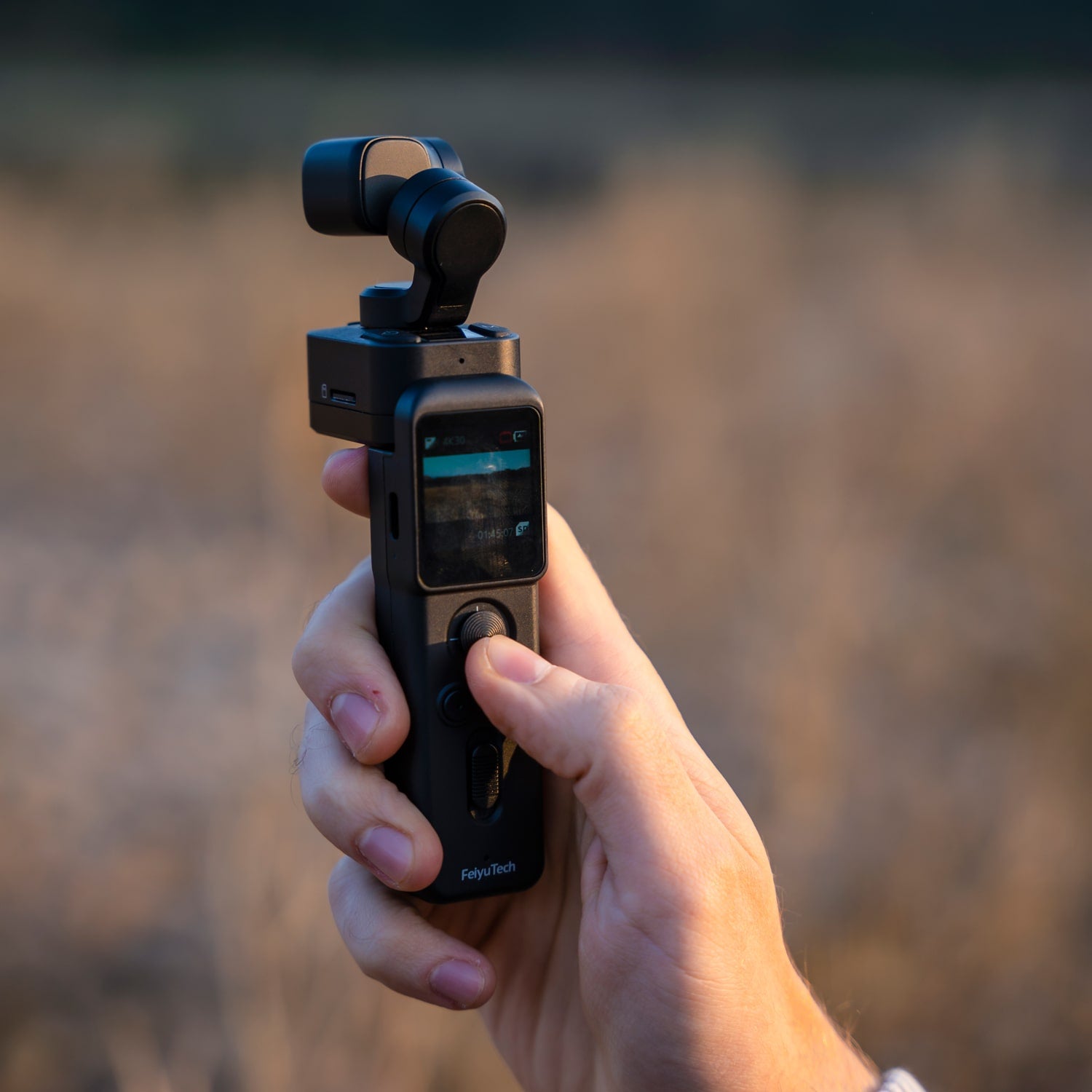 Feiyu Pocket 3 Combines Action Camera and 3-Axis Gimbal Into One, Here's a  Hands-On Look - TechEBlog